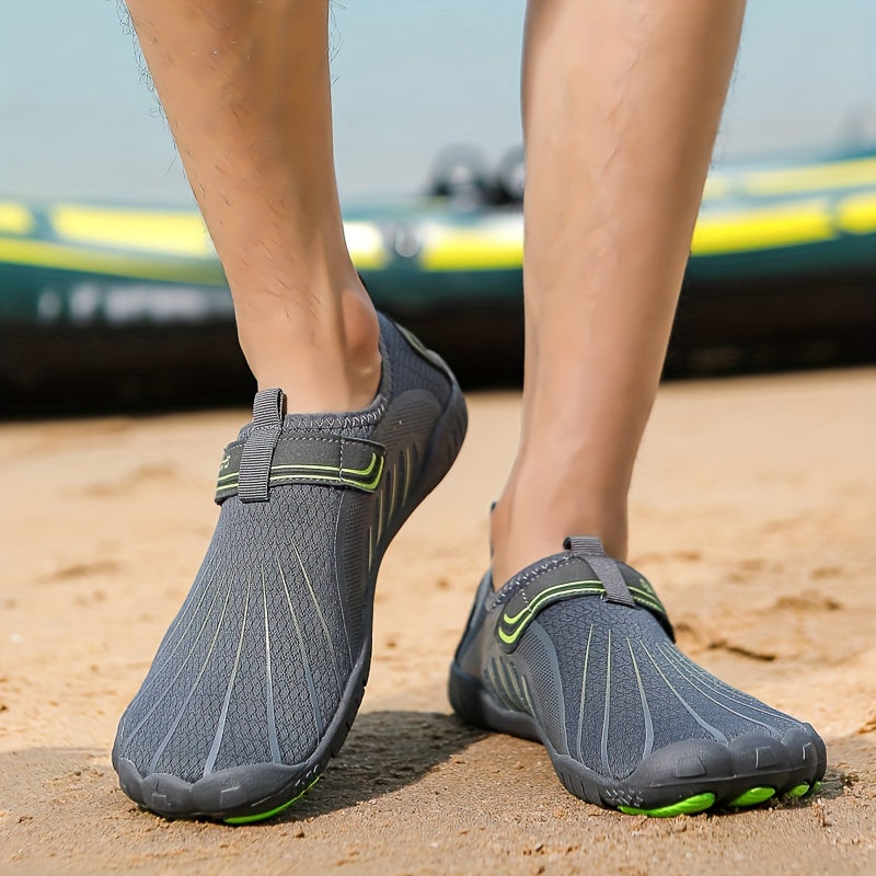 Men's Waterproof Striped Hiking Shoes Breathable Fabric Low Top Outdoor Casual