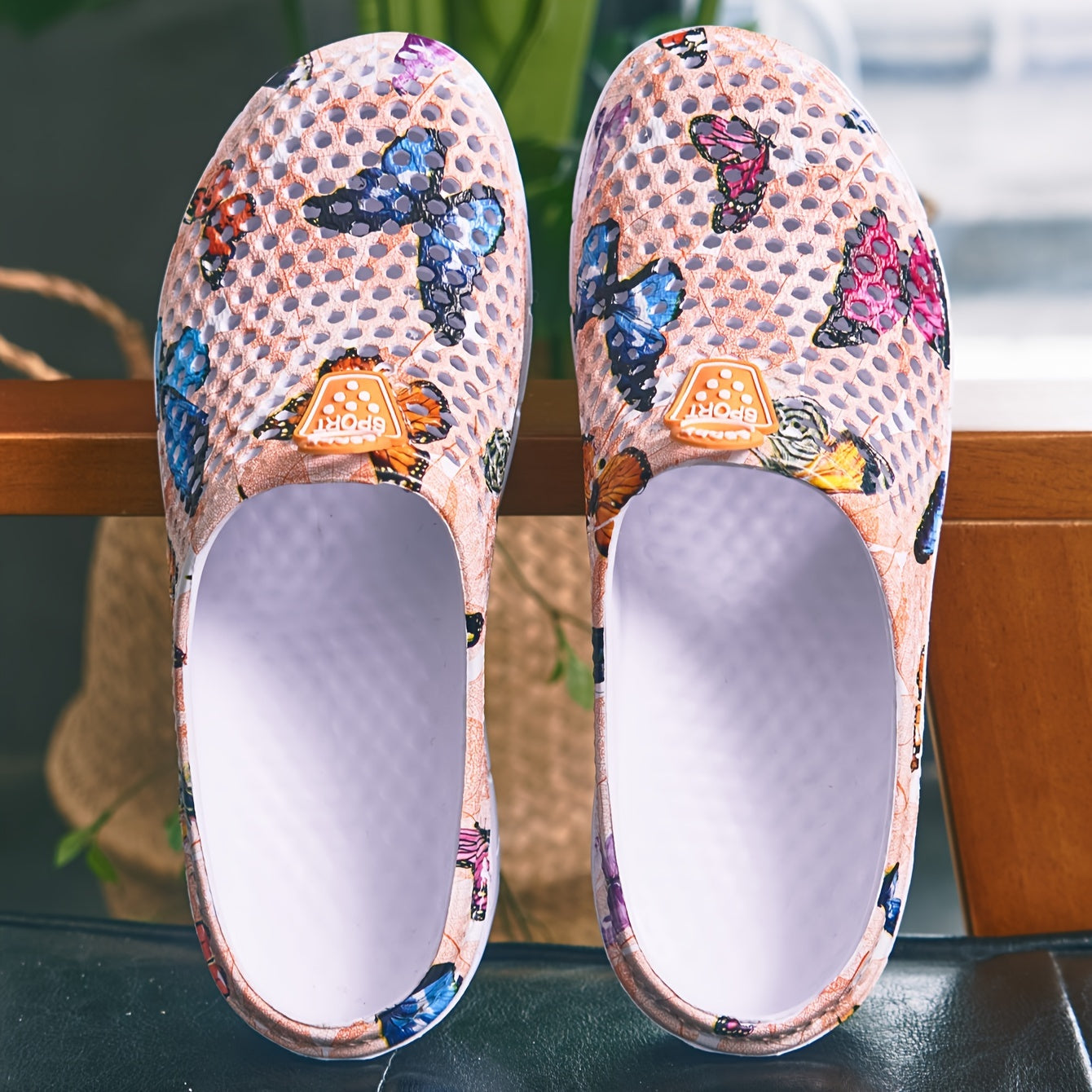 Women's Butterfly Holes EVA Clogs Lightweight Non-slip Slides