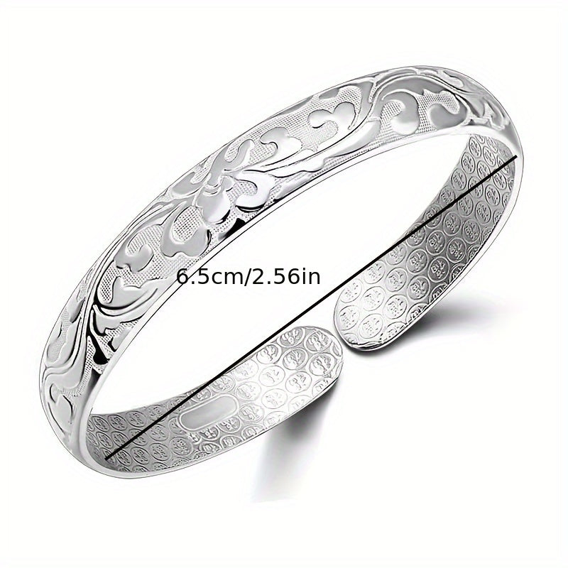 Retro Floral Pattern Bracelet for Women Open Design Lightweight Jewelry Gift