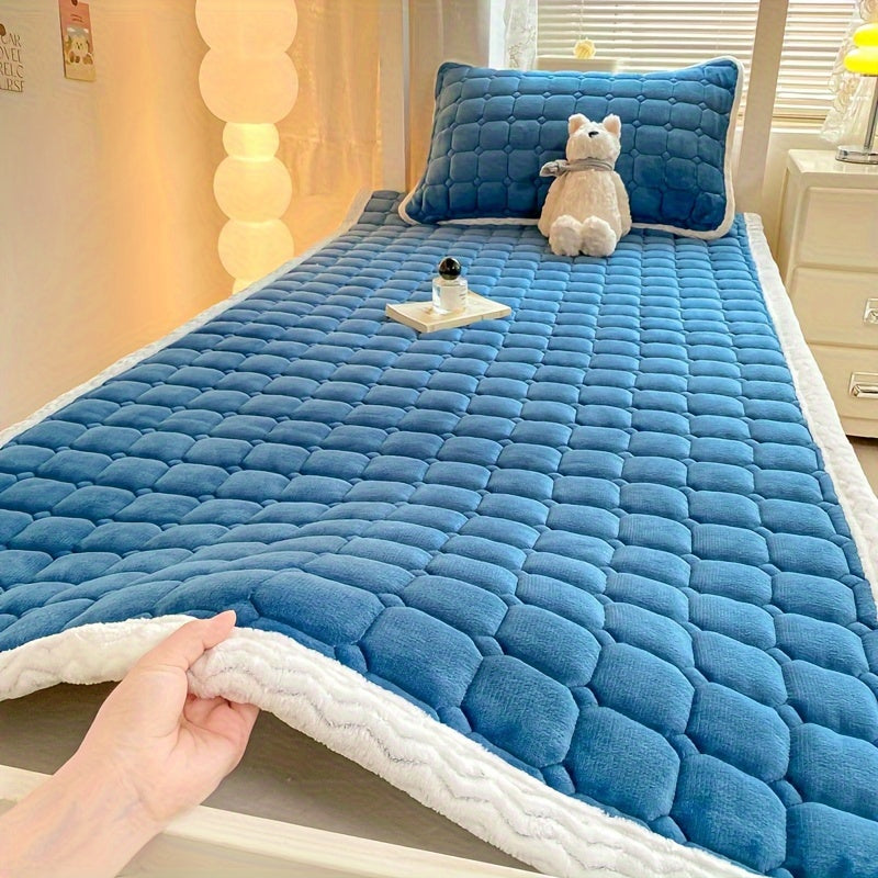 Soft Velvet Mattress Cover for Winter Warmth Twin Size