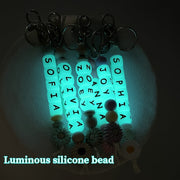 Индивидуальный силиконовый брелок с светящимися в темноте буквами и подвеской в виде цветка для сумок и рюкзаков