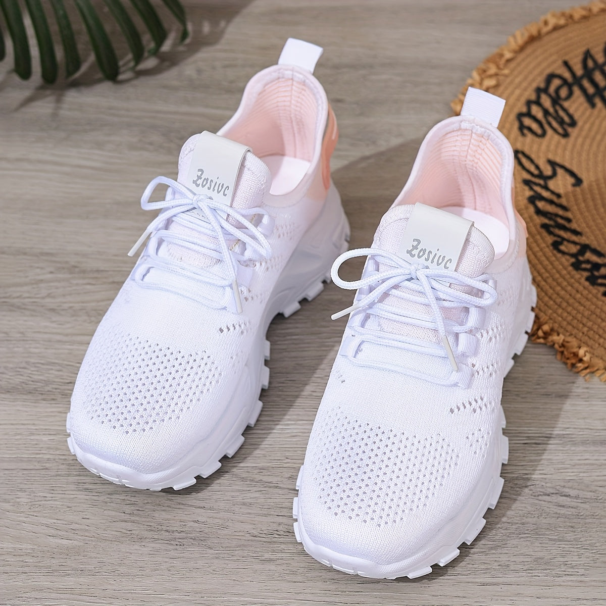 Ayollar uchun oq yengil sport poyafzallari, pushti slip-on, kattaroq o'lcham, yozgi plyaj ta'tili