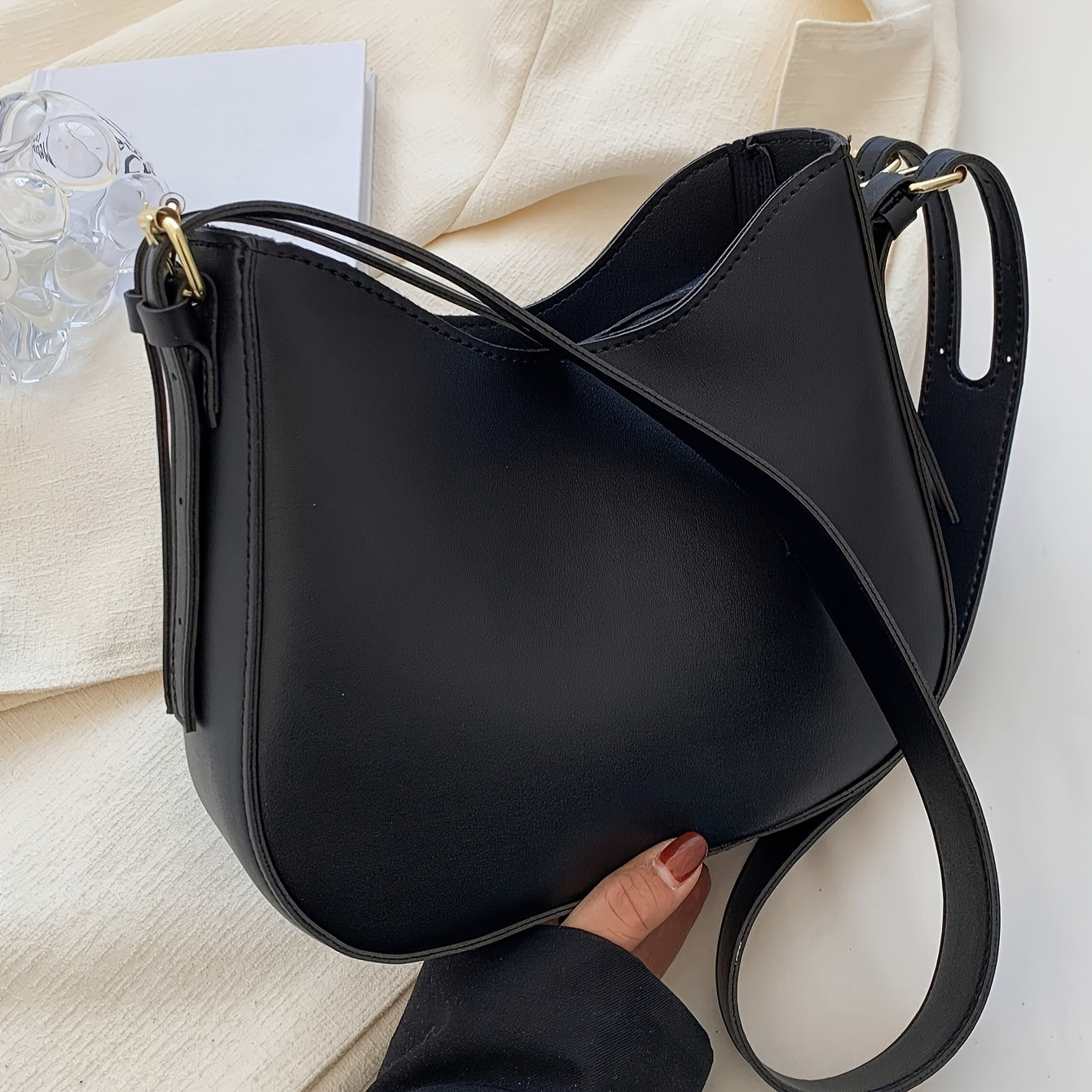 Women's Black PU Minimalist Shoulder Bag with Zipper Closure