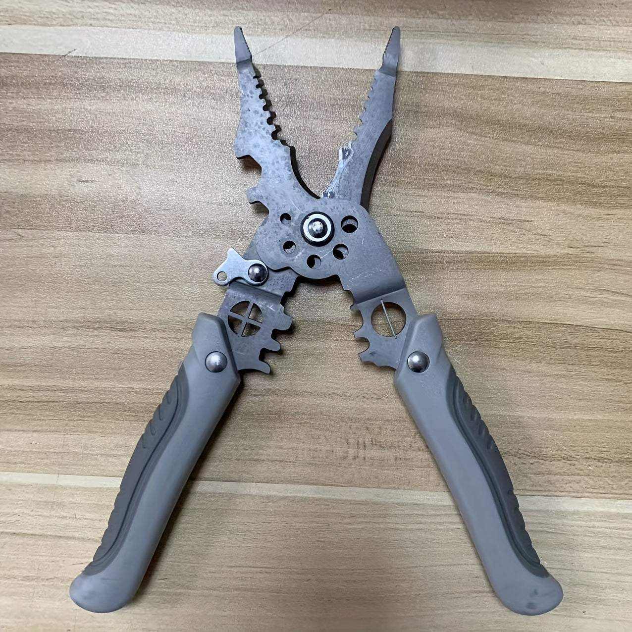 Водонепроницаемый, ржавчинеустойчивый и многофункциональный стриппер для проводов для строительных площадок, сборка не требуется.