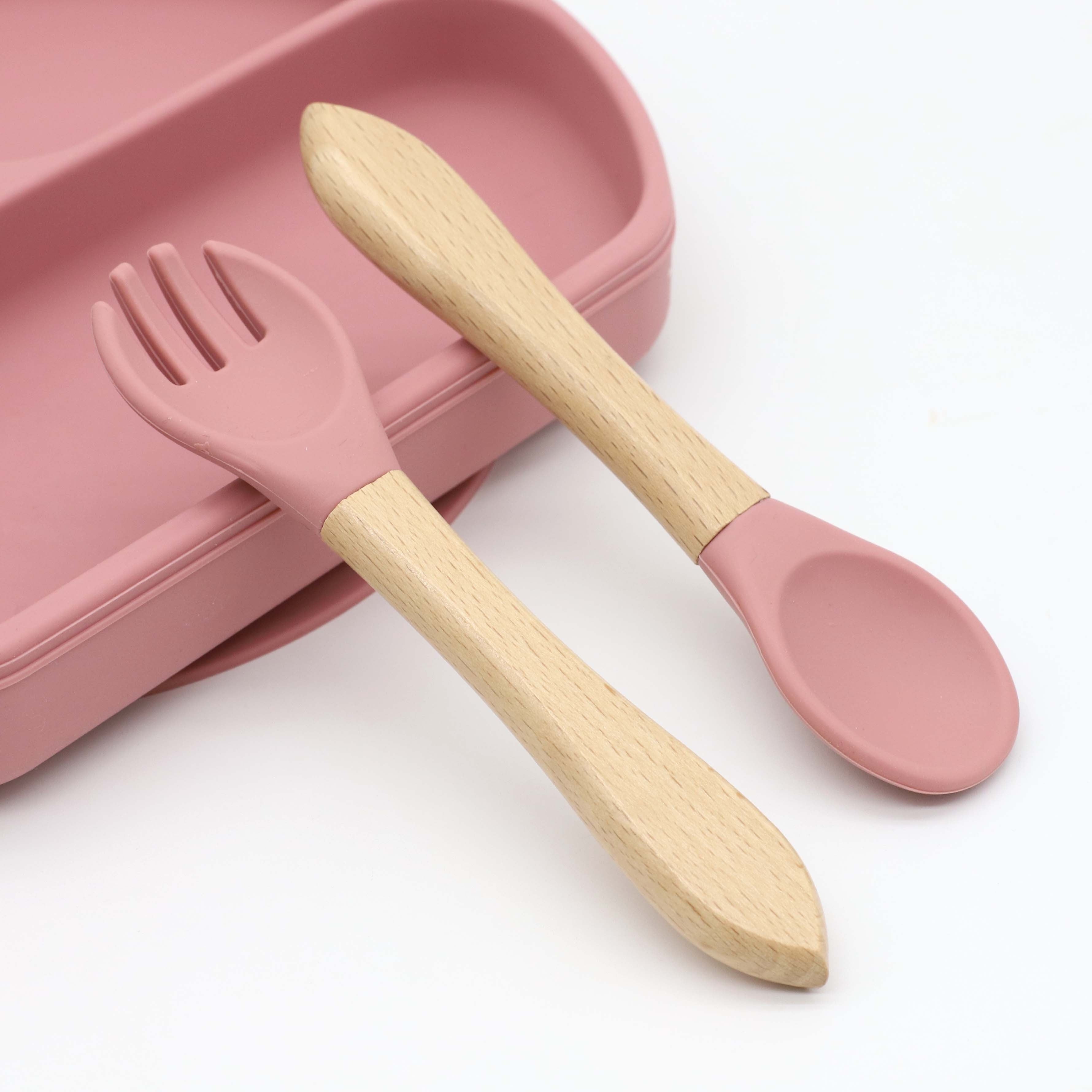 Набор для кормления малыша, 9 предметов: силиконовый нагрудник, ложка, вилка, присоска, тарелка, блюдце, чашки для младенцев