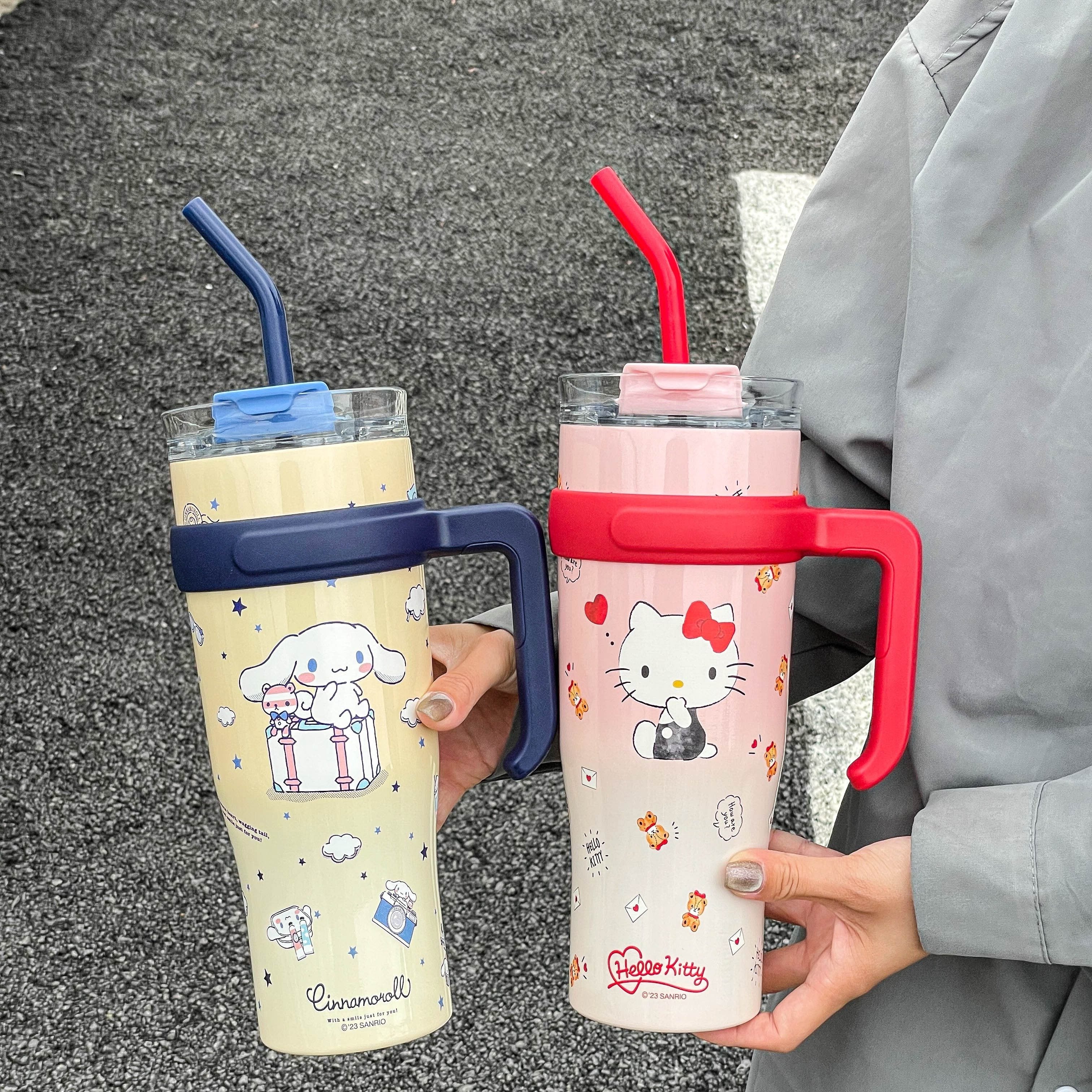 Vaso aislado de gran capacidad con diseño de Hello Kitty y pajilla para beber fácilmente