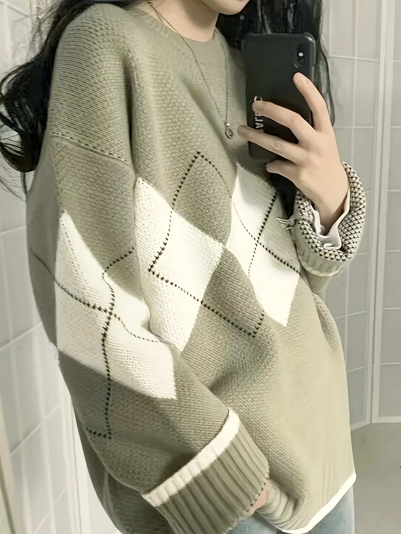 Plus Size Women's Oversized Crew Neck Sweater Geometric Check Beige White