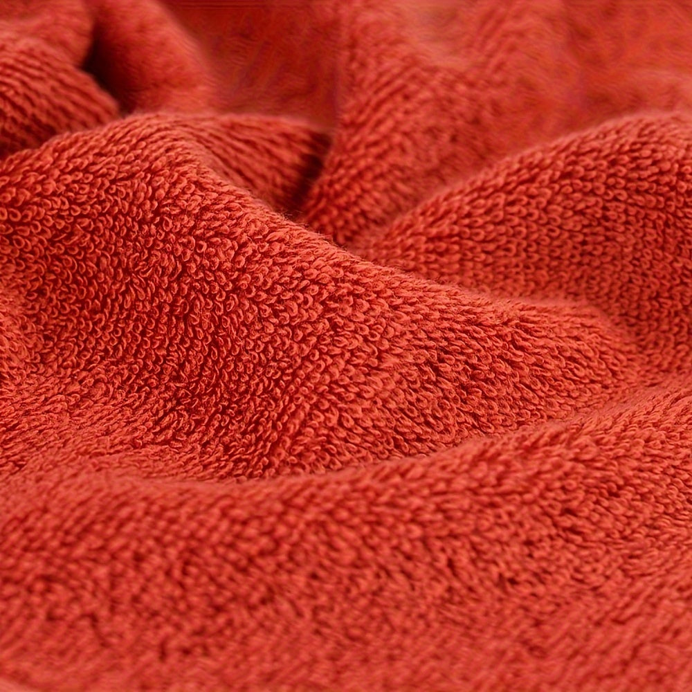 100% paxtadan yasalgan 6 ta to'plam yuz sochiqlar, turli naqshlar bilan, tana va yuz uchun mukammal, mehmonxona, sayohat va har kuni foydalanish uchun ajoyib. Har bir sochiq to'qilgan va 360 GSM og'irlikka ega, o'lchami 33.02x33.02 sm.