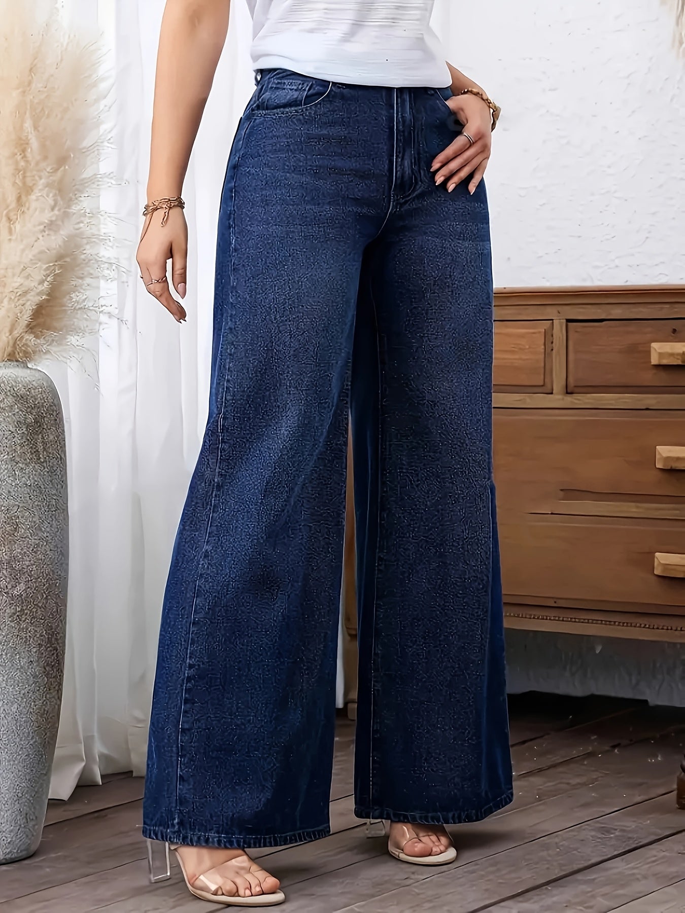 Ayollar uchun plussiz denim jinsi shimlar, to'g'ri oyoq, bir xil rang, o'rtacha cho'zilish, yuvilgan mato va barcha mavsumlar uchun mos keng oyoq dizayni.