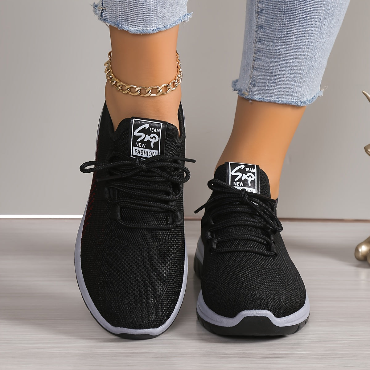 Ayollar uchun nafas oladigan knit platform sport poyafzallari, kundalik, bog‘lash va yugurish uchun oyoq kiyimlari
