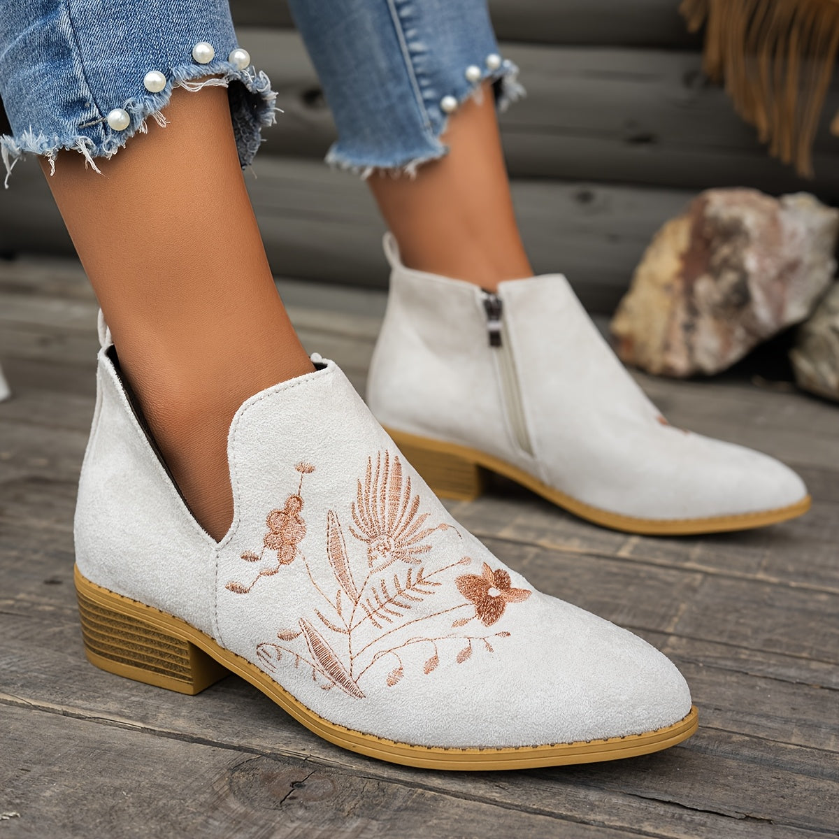 Women's Ankle Boots Embroidered Pointed Toe Side Zipper Mid-Heel Non-Slip Sole