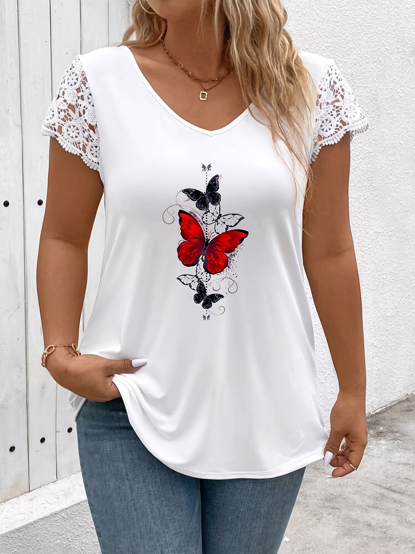 Plus Size Women's V-Neck T-Shirt with Butterfly Print and Lace Detailing