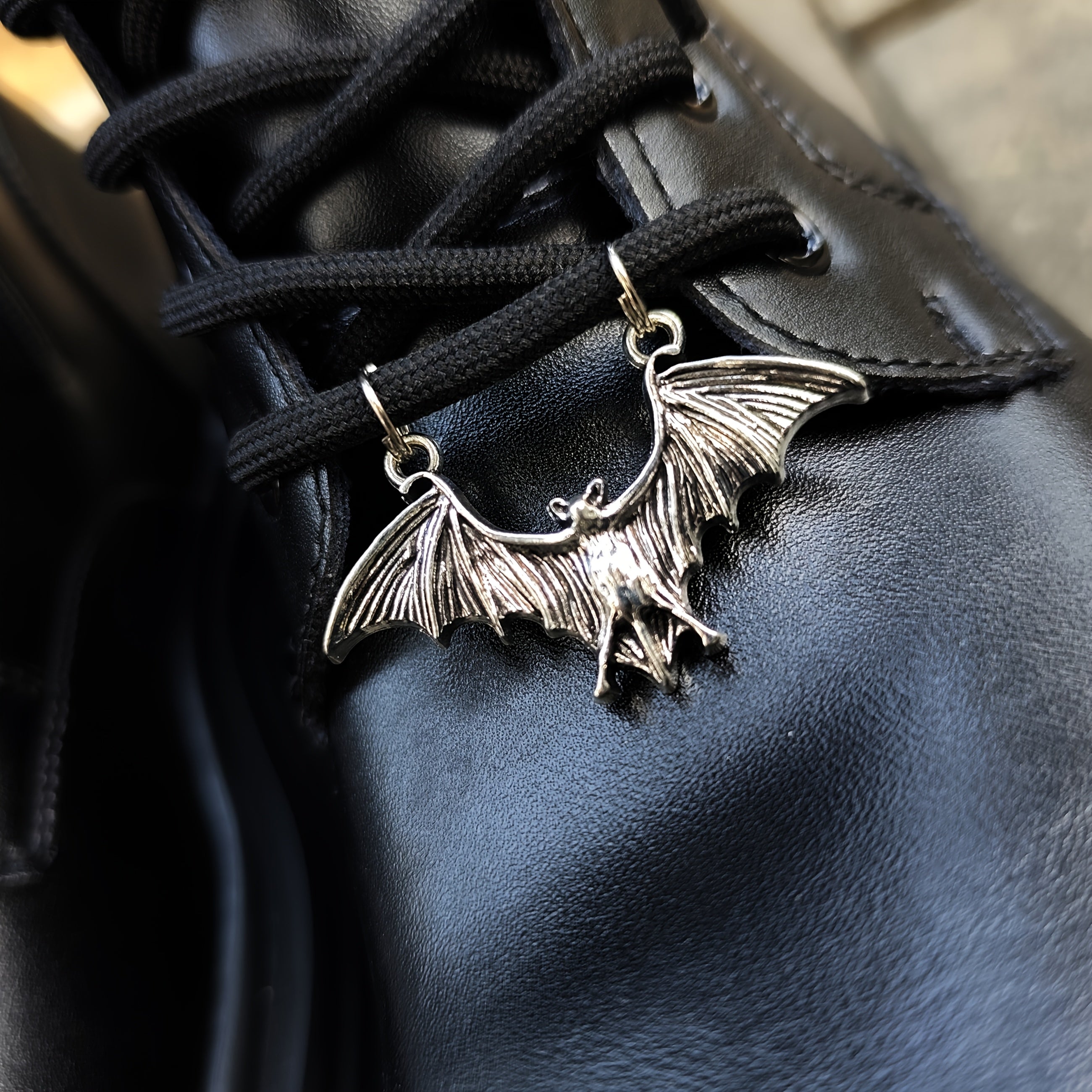 2Pcs Gothic Punk Bat Shoe Charms Zinc Alloy Removable Accessories for Boots