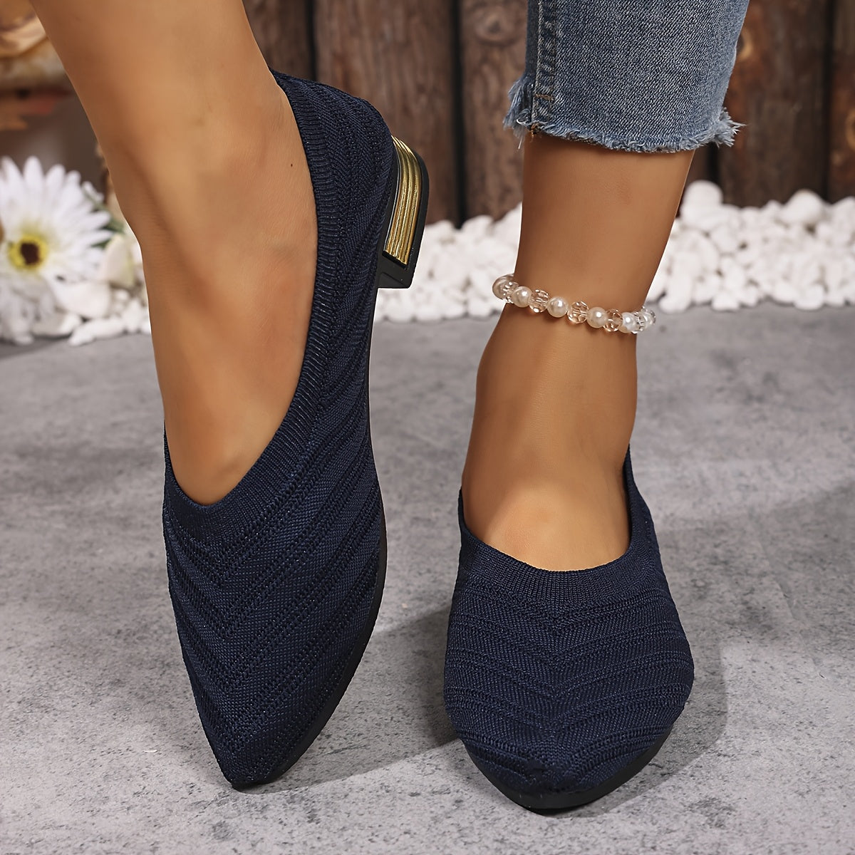 Women's Embroidered Flat Shoes - Pointed Toe, White, Breathable, All-Season