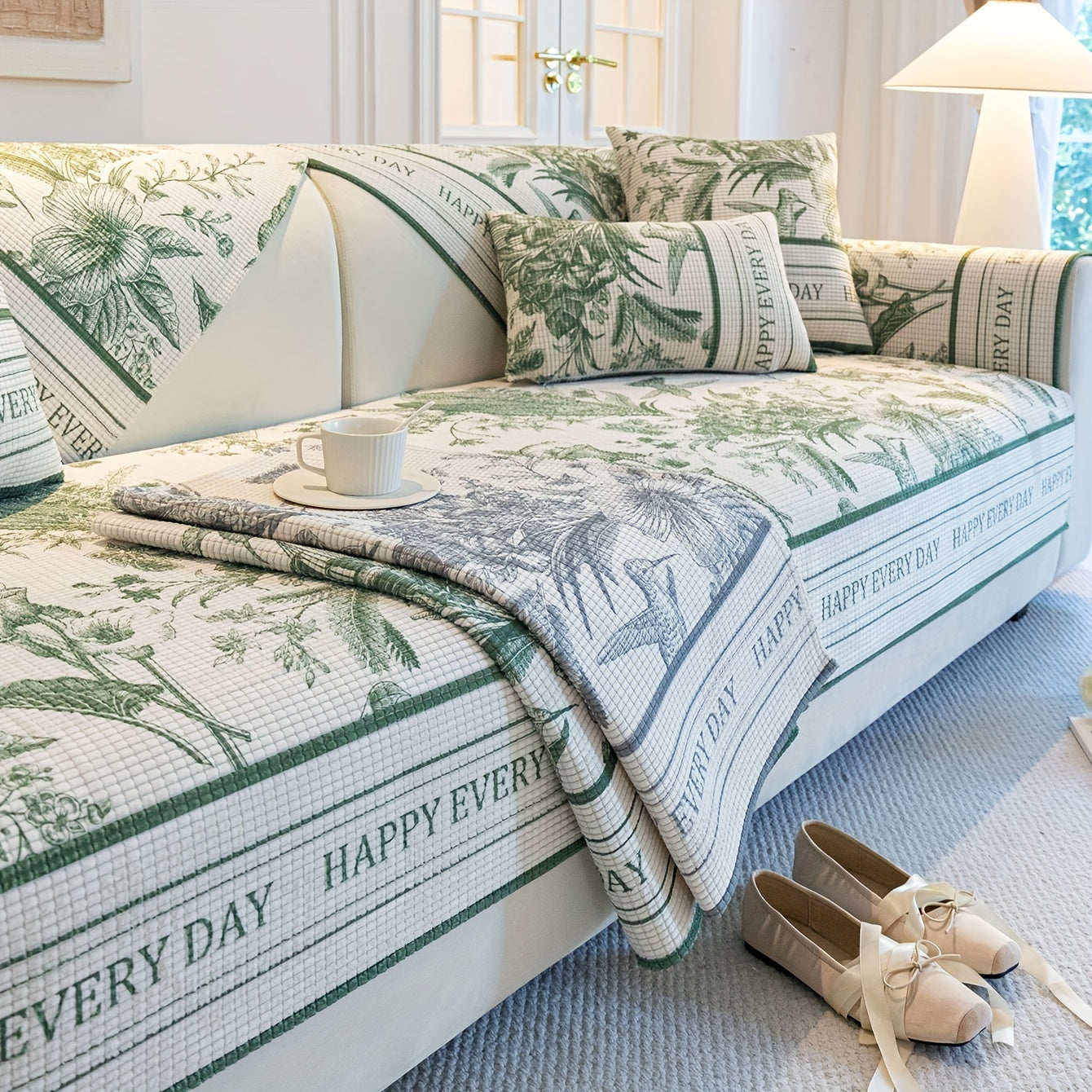 Fransuz vintage divan qoplamasi, hayvonlarga do'st, mashinada yuvish mumkin, barcha mavsumlar uchun mos qisqa plush jakard dizayni.