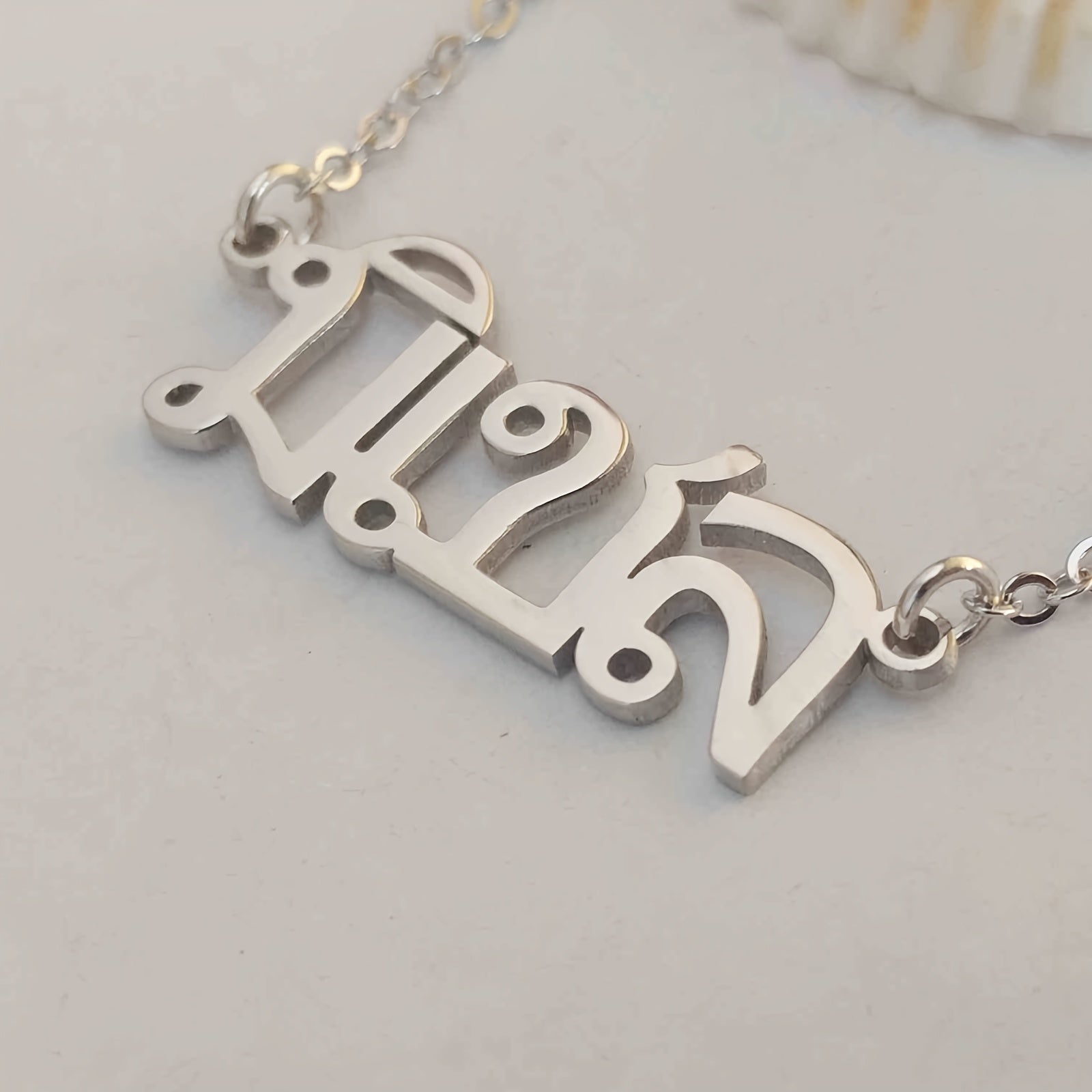 Personalized Thai Name Necklace Minimalist Pendant Jewelry for Women