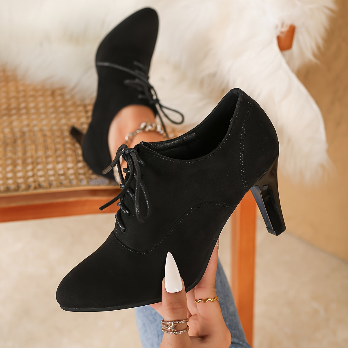 Women's Leather High Heels Pointed Toe Lace-Up Pumps Chunky Heel All Seasons