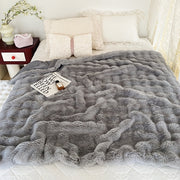 Faux Fur Blanket Soft Plush Throw for Couch Bed Travel Hypoallergenic Easy to Clean