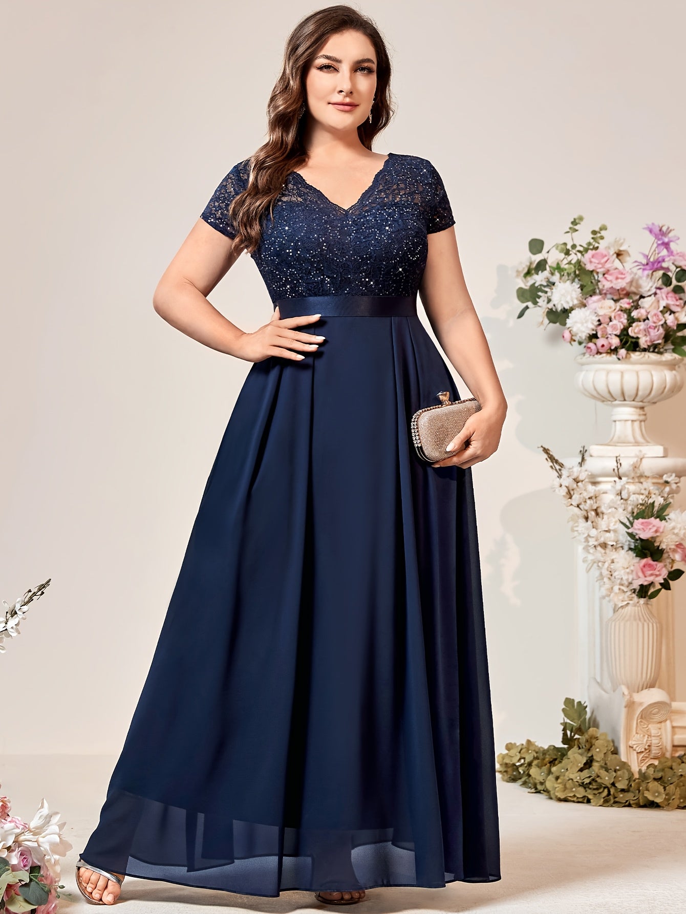 Plus Size Women's Long Lace Dress V-Neck Short Sleeves Floor-Length Spring Summer