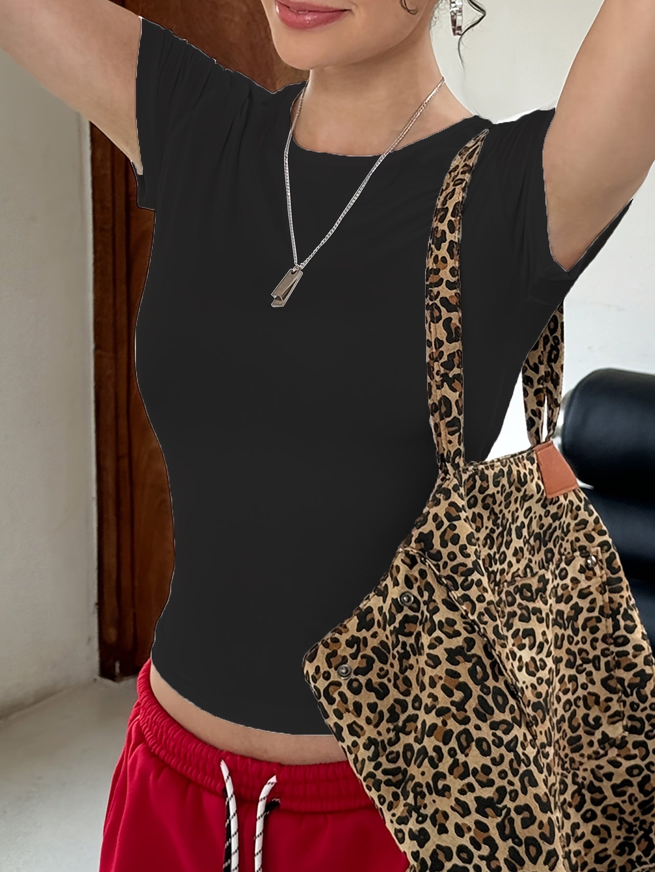 Slim Fit Round Neck T-Shirt for Men Solid Color Micro Elastic Polyester Casual