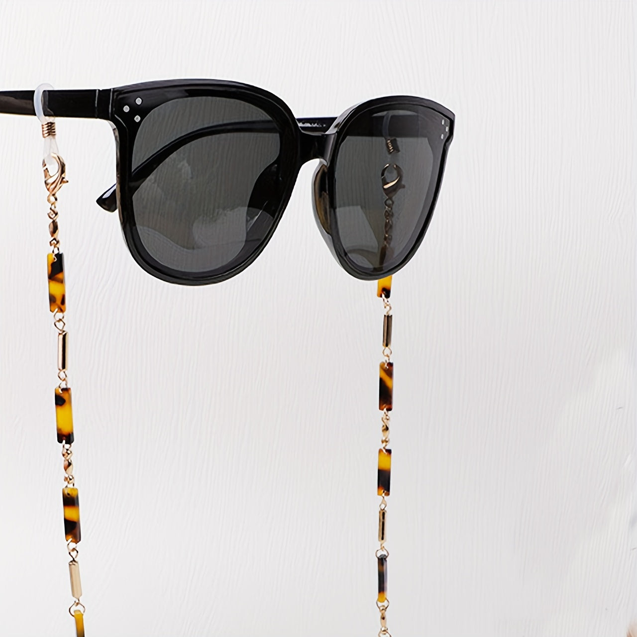 Ayollar uchun retro akril ko'zoynak zanjiri, leopard naqshli birlashtirish dizayni, zamonaviy ko'zoynak va niqob ushlagich, ko'p funksiyali aksessuar