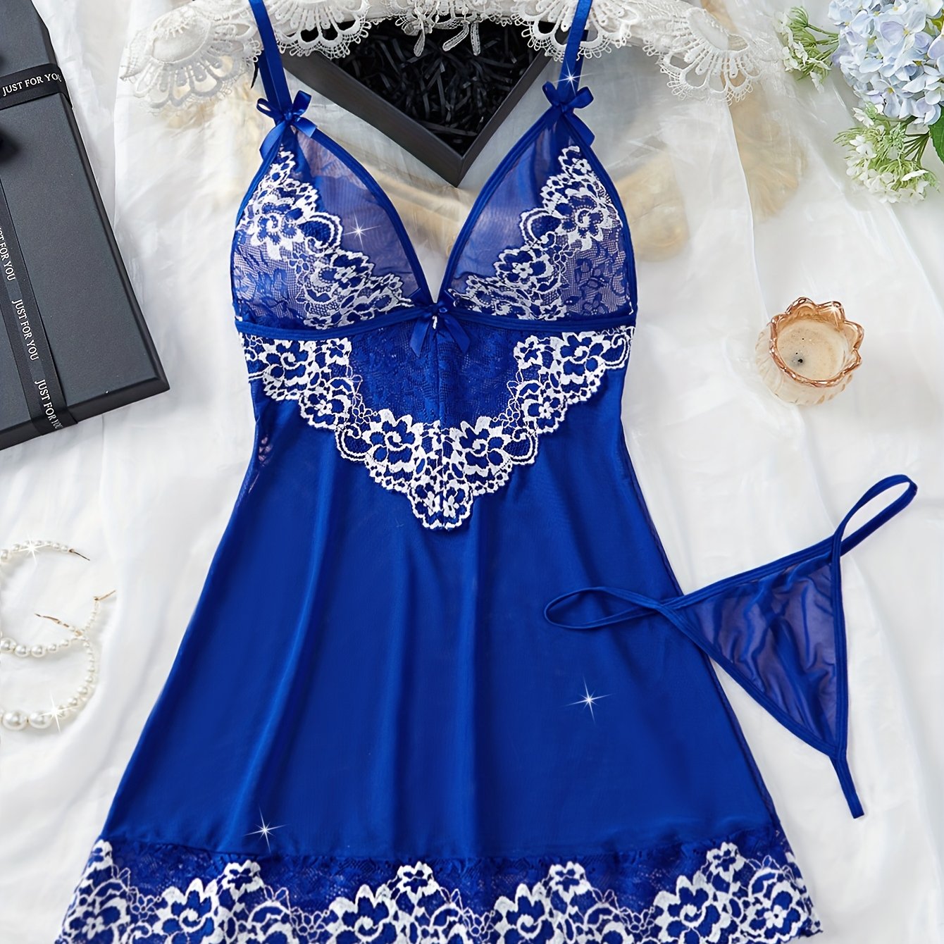 Yangi jozibali pijama to'plami, dantel patchwork, V-shakl, ochiq orqa va thong ichki kiyim.