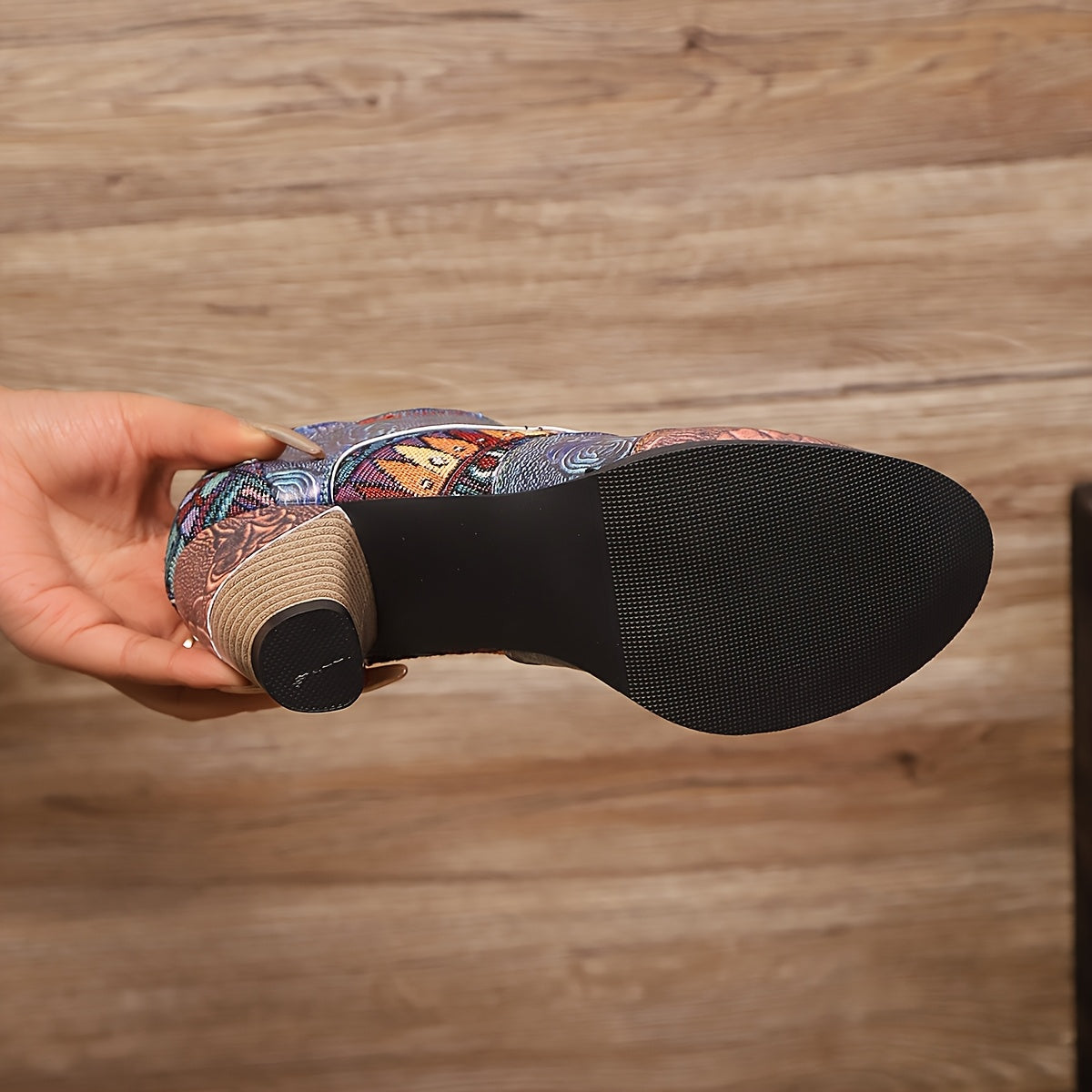 Ayollar uchun retro qalin poyabzal, gul va geometrik naqsh, dumaloq burchakli, barcha mavsumlar uchun