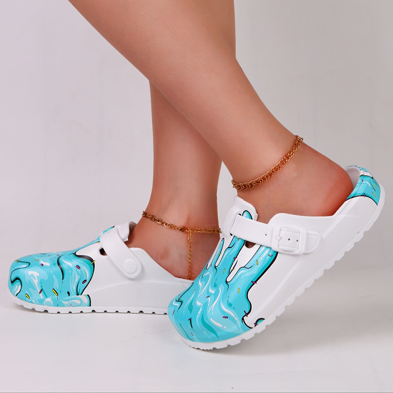 Women's Tie-Dye Graffiti Print Clogs Breathable Non-Slip EVA Sandals