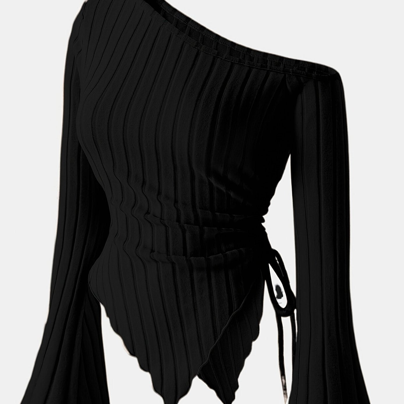 Camiseta de mujer con hombro descubierto, dobladillo asimétrico y mangas acampanadas de punto de poliéster de estiramiento medio