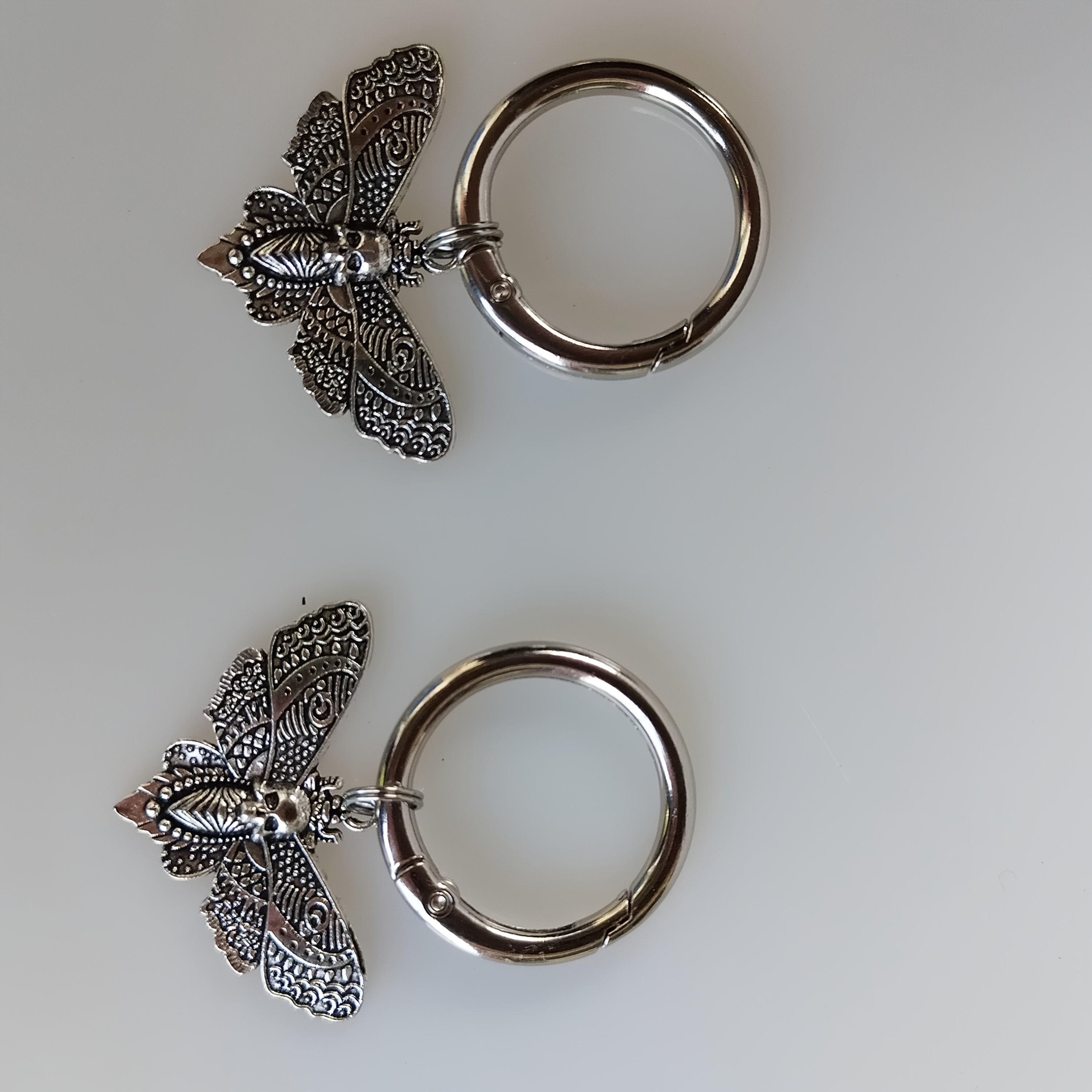 Unisex gotik metal koshki chashka osilgan buyumlar to'plami, 2 ta