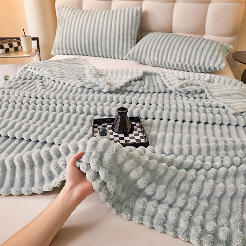 Soft Faux Rabbit Fur Throw Blanket for Couch Bed Travel All-Season Gift