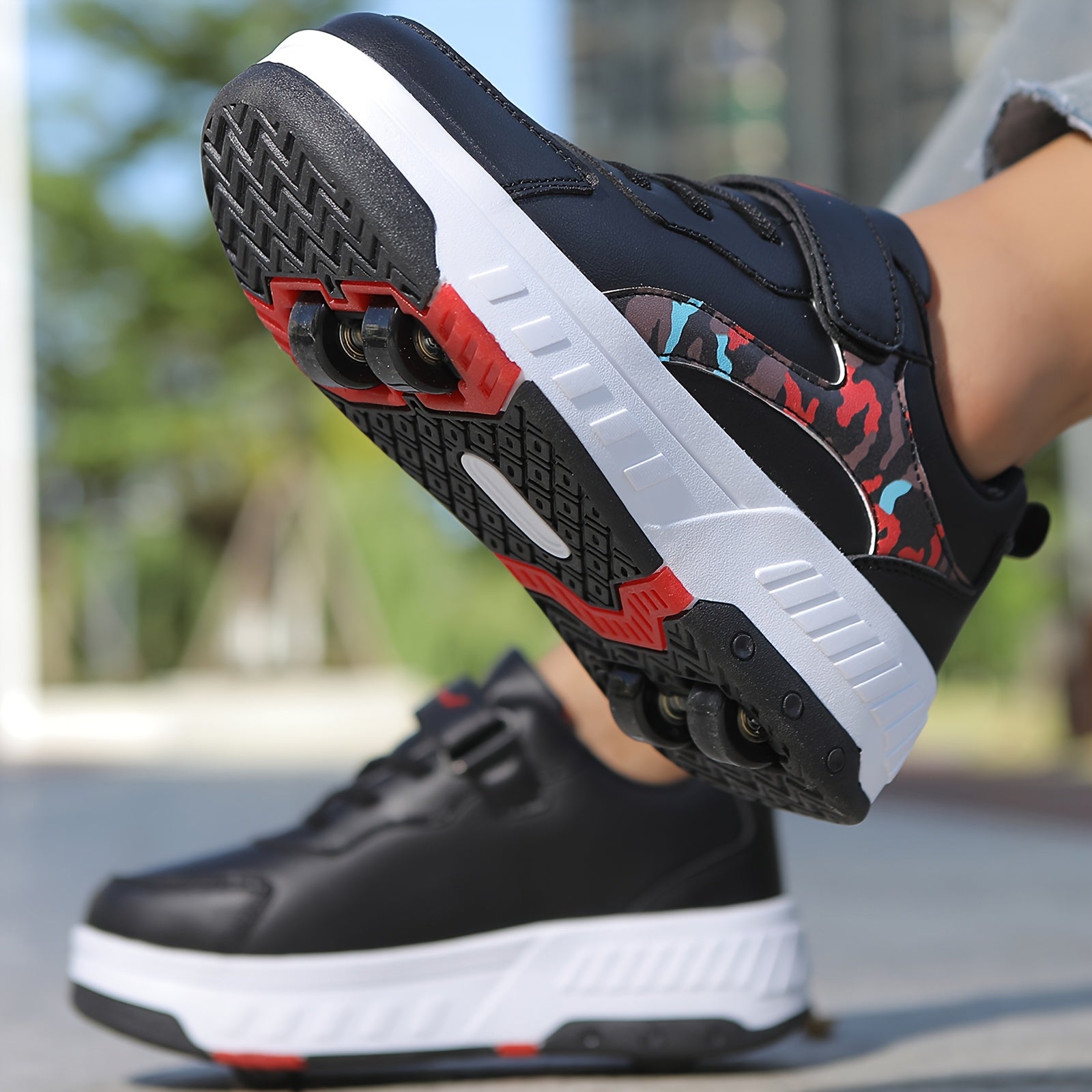 Teen Boys Girls Lightweight Sneakers with Detachable Four-Wheel Roller Skates for Outdoor Casual Sports