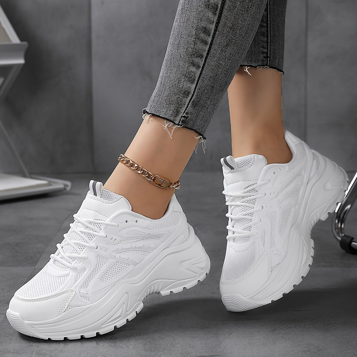Women's Mesh Chunky Sneakers Solid Color Height Increasing Walking Trainers