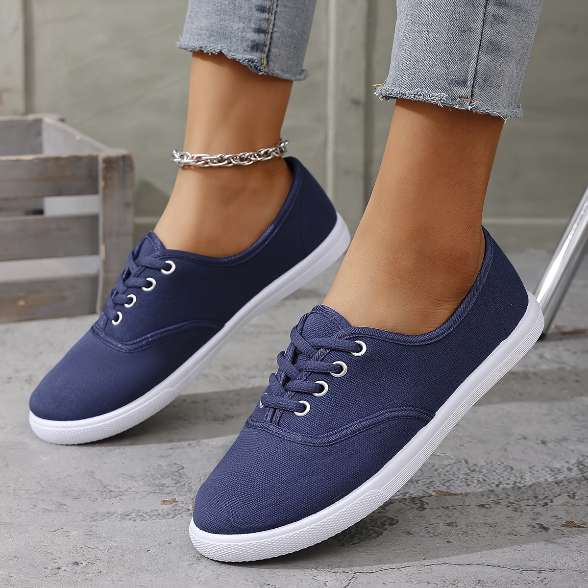 Women's Solid Color Fabric Sneakers with Round Toe for All-Season Comfort