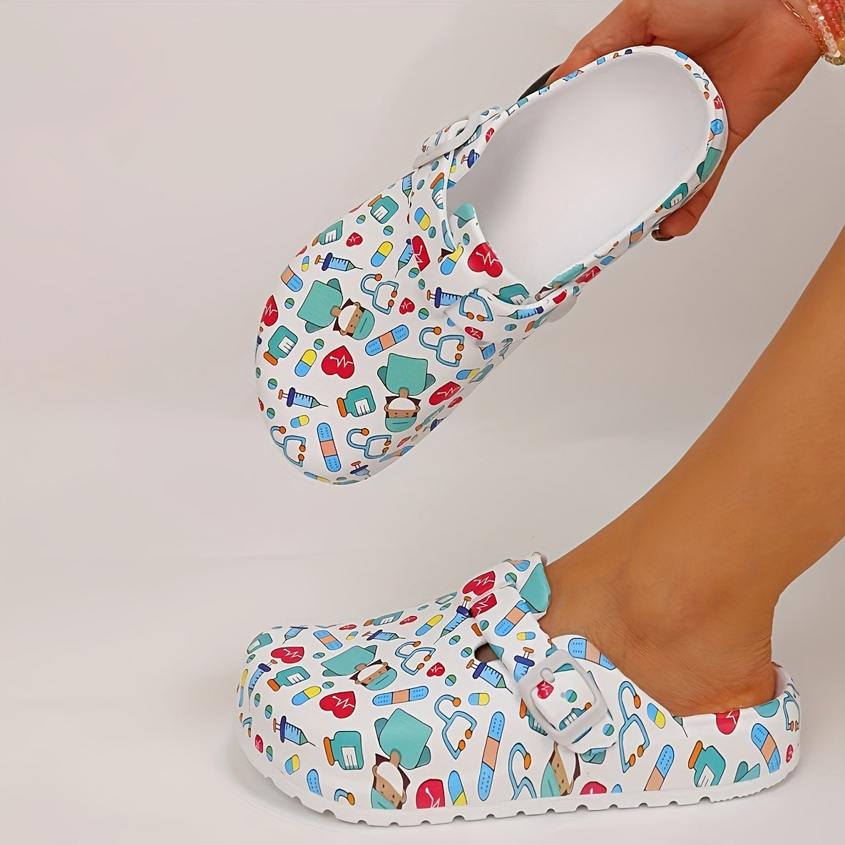 Women's EVA Sandals with Adjustable Straps Butterfly Print Breathable Flat Shoes