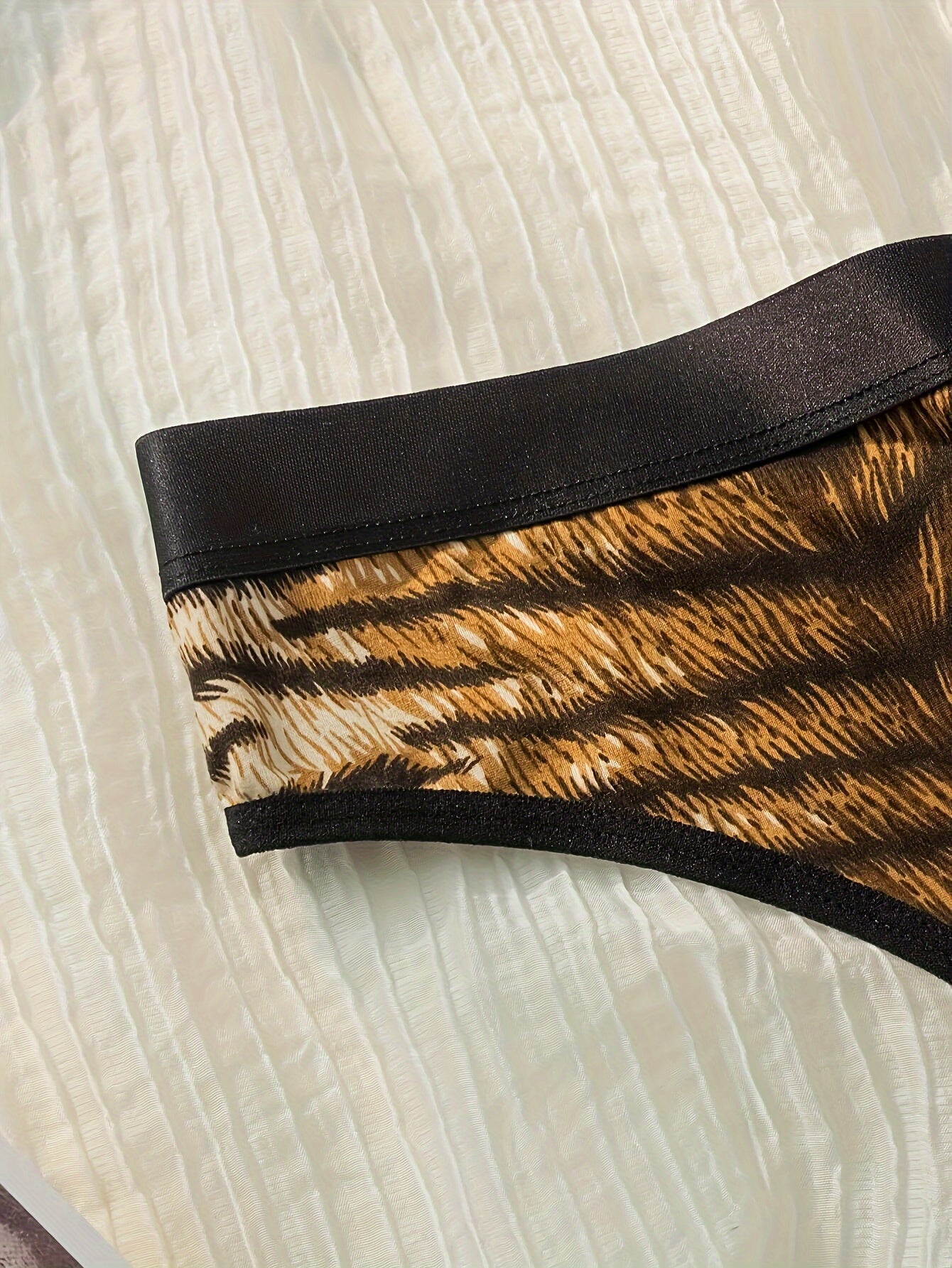 Women’s Sexy Leopard and Zebra Print Thongs 6 Pack Quick-Dry Low-Rise Comfortable