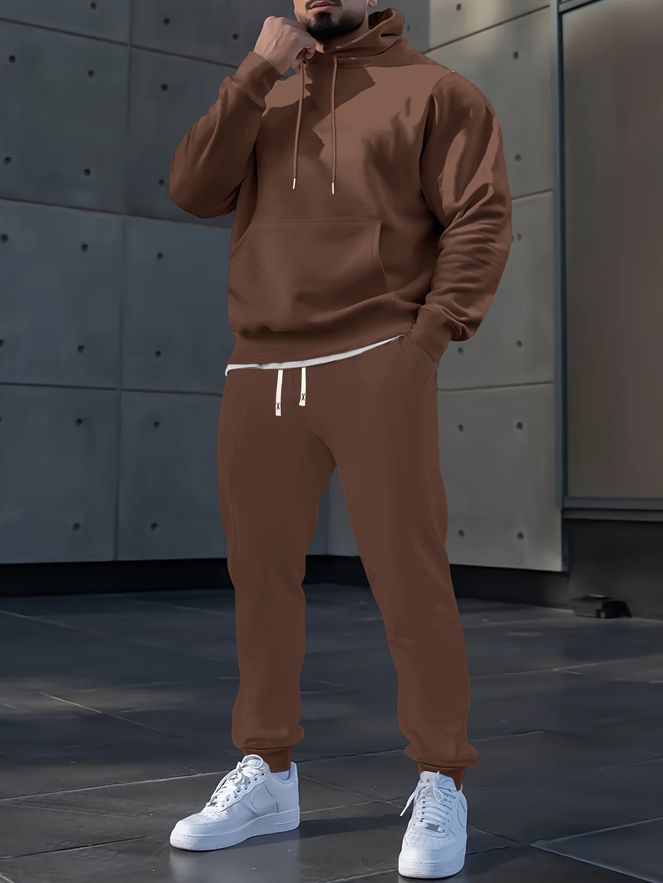 Men's Long Sleeve Hooded Sweatshirt and Threaded Sweatpants Set for Spring and Autumn