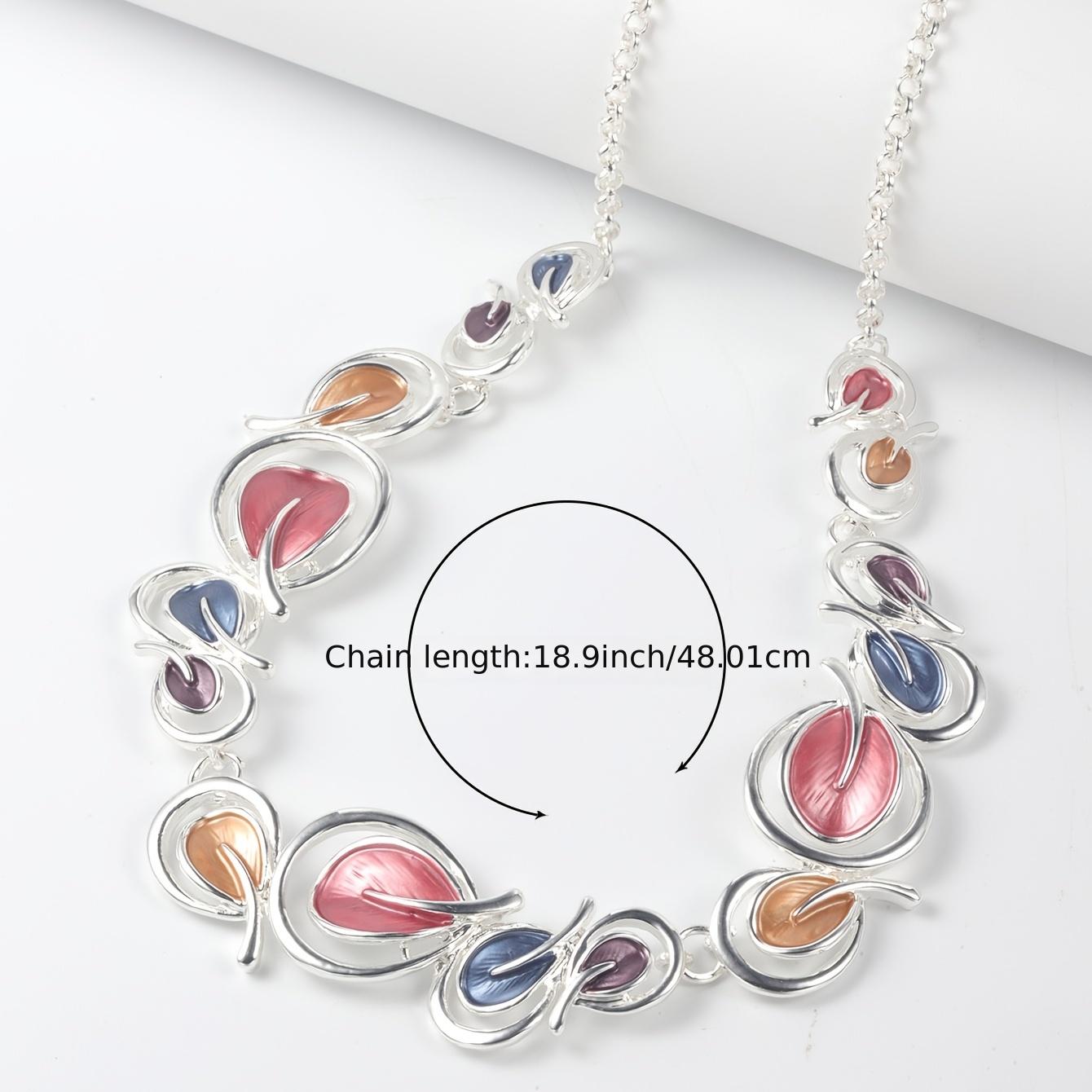 Conjunto de collar de mujer y pendientes de caída con patrón de hojas del árbol de la vida