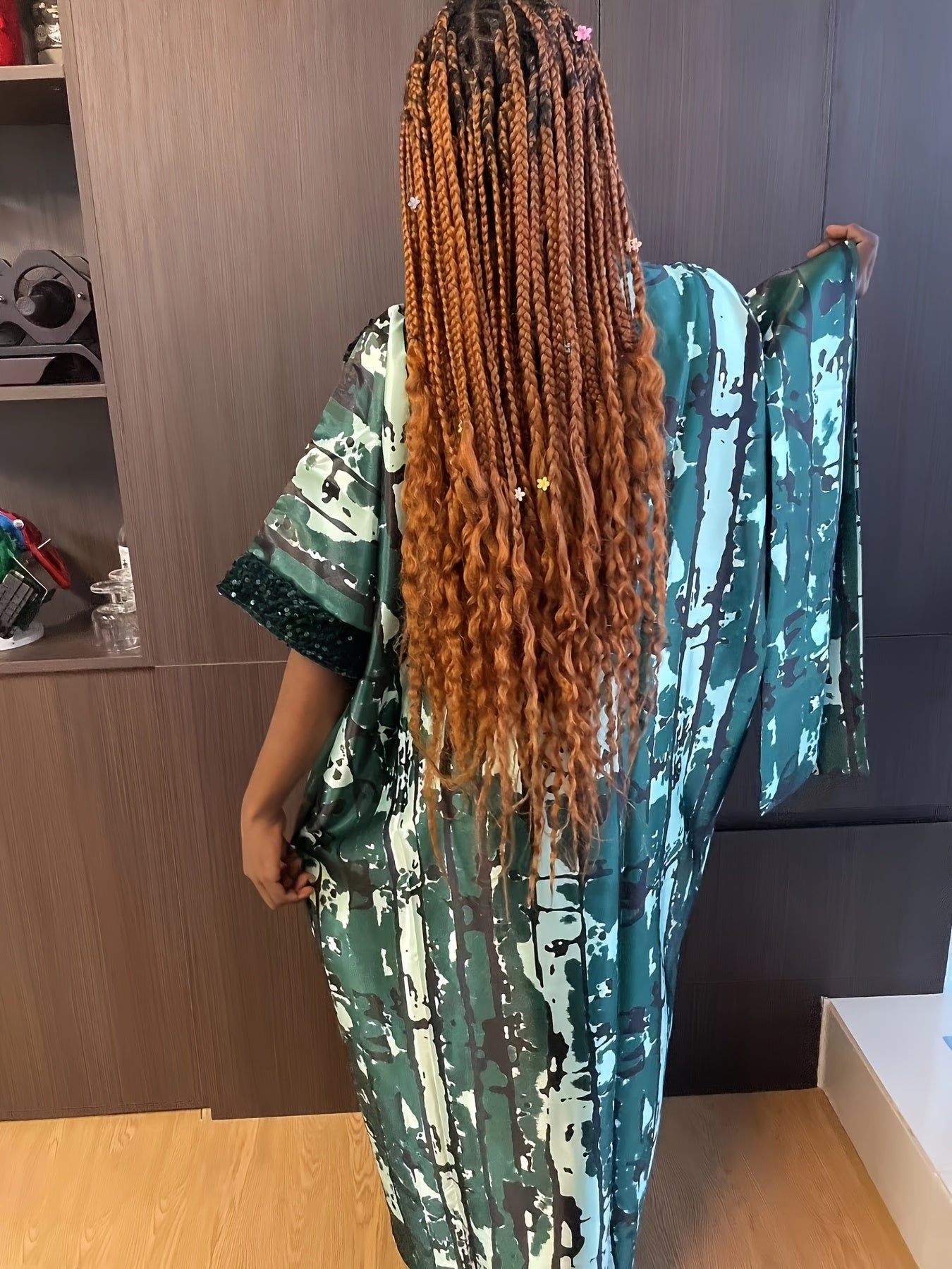 Women Plus Size V-Neck Kaftan Dress with Contrast Collar and Batwing Sleeves