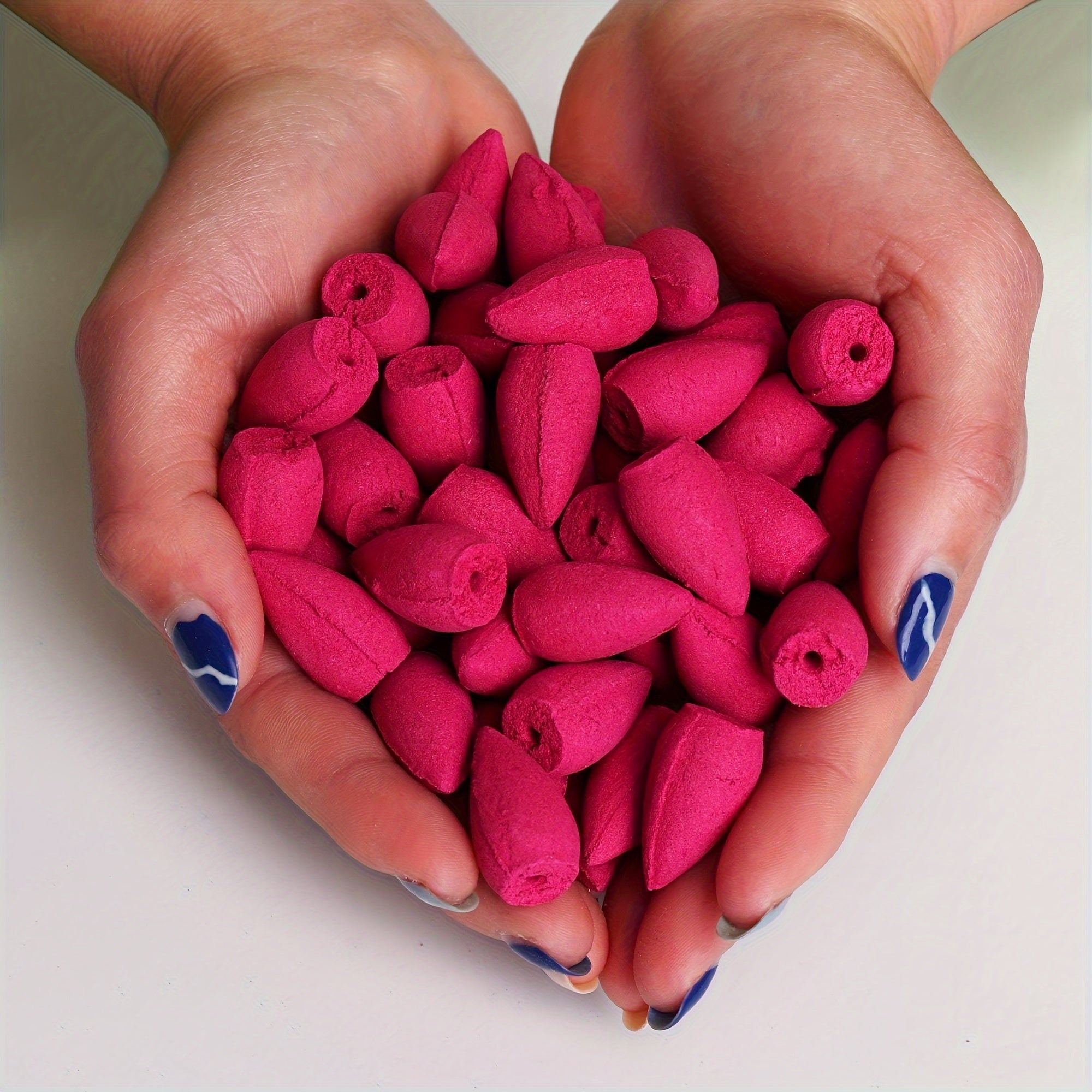 Meditatsiya va yoga uchun 120 ta tabiiy orqaga oqadigan tutun konuslari. Uy yoki ofisda salbiy energiyani tozalash uchun sharshara tutun yoqgichlari uchun ideal.