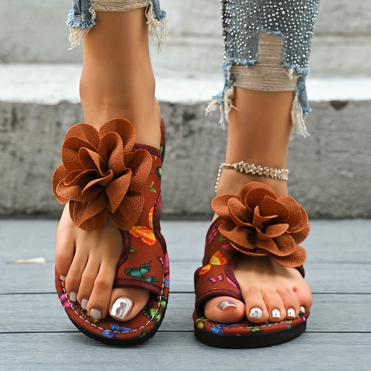 Ayollar uchun yozgi oddiy kapalak gul slippers sayohat va ta'til uchun