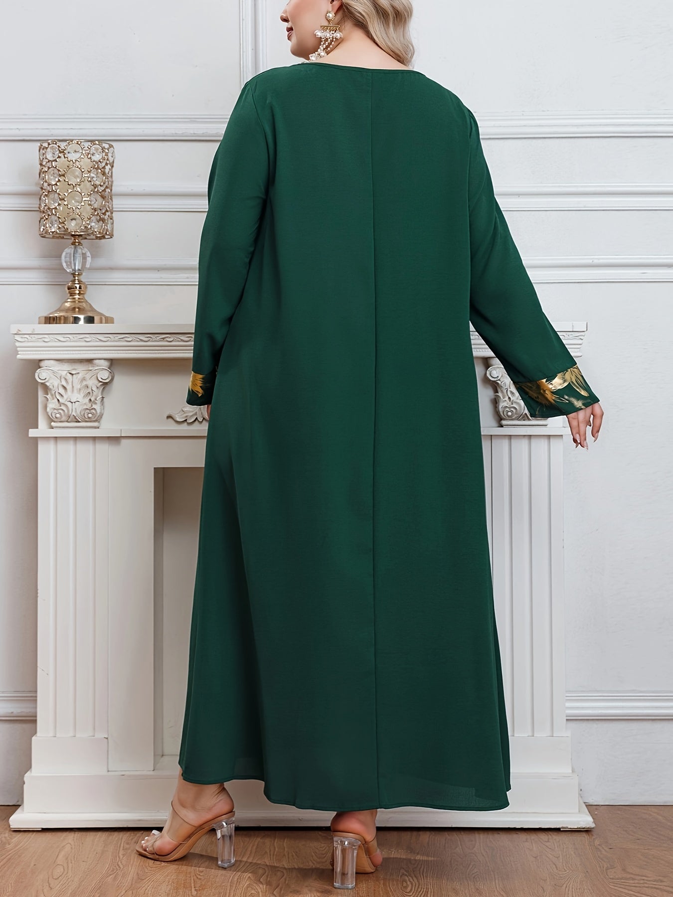 O'rta Sharq uslubidagi Elegant Katta O'lchamdagi Tunika Ko'ylak, 100% Polyester, Tasodifiy Print bilan Crew Neck.