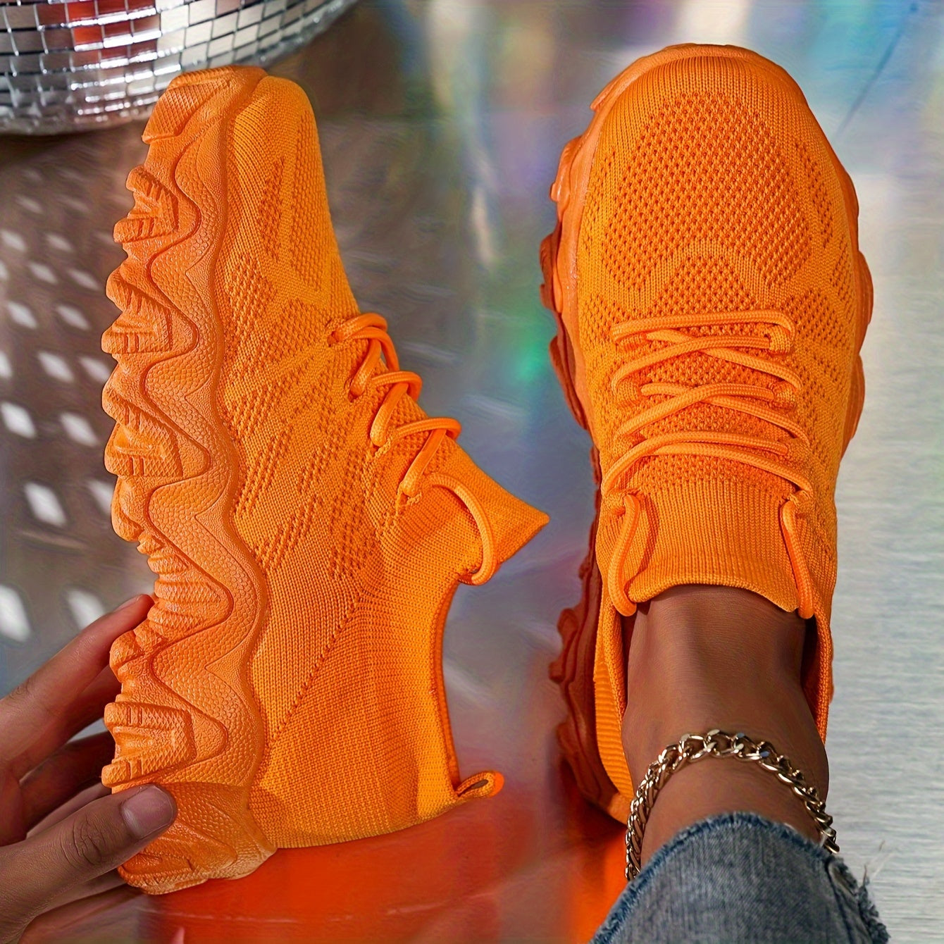 Women's Breathable Casual Sneakers Low Top Lace-Up Shoes for Outdoor Use