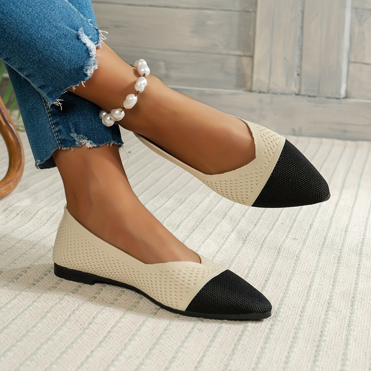 Women's Two-Tone Pointed Toe Flats Slim Fit Slip-On Comfortable Shoes
