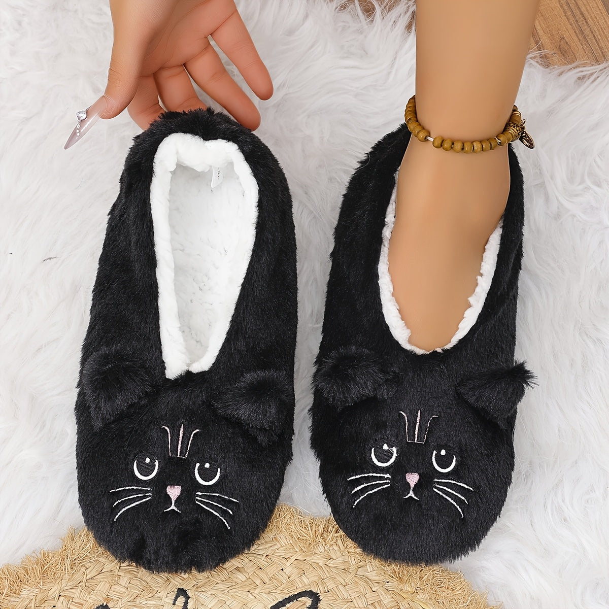 Women's Plush Cartoon Cat Slippers Non-Slip Indoor Casual Footwear