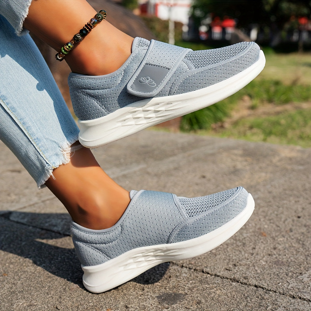 Ayollar uchun nafas oladigan, engil sport poyafzallari kundalik kiyim uchun