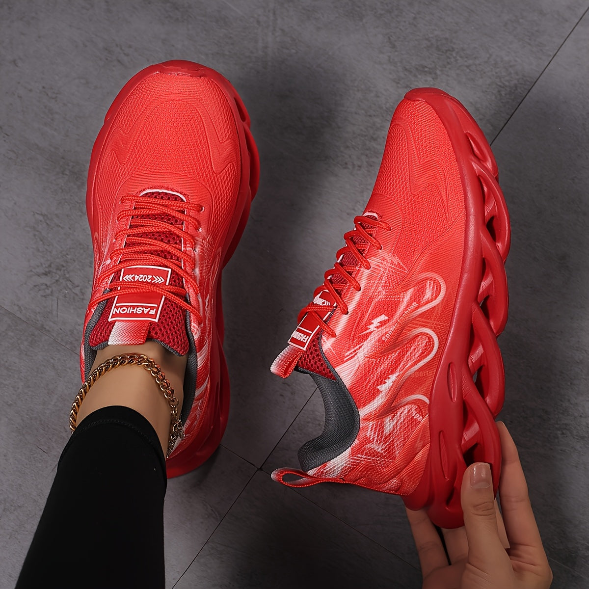 Women's Mesh Fabric Sneakers Low Top Lace-Up All-Season Casual Running Shoes