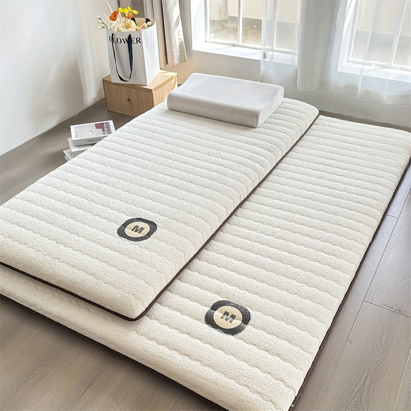 Серый накидка на матрас из флиса с прошитым чехлом, наполнителем из микрофибры, толщиной 3-5 см, не водонепроницаемый, моется в машине