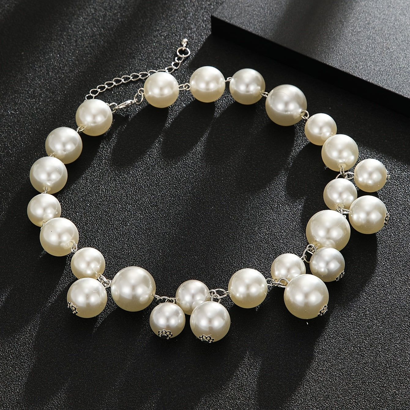 Vintage Chic Clavicle zanjiri - Fransuz nafisligidan ilhomlangan zamonaviy soxta marvaridli bejirim marjon, ona uchun ideal sovg'a