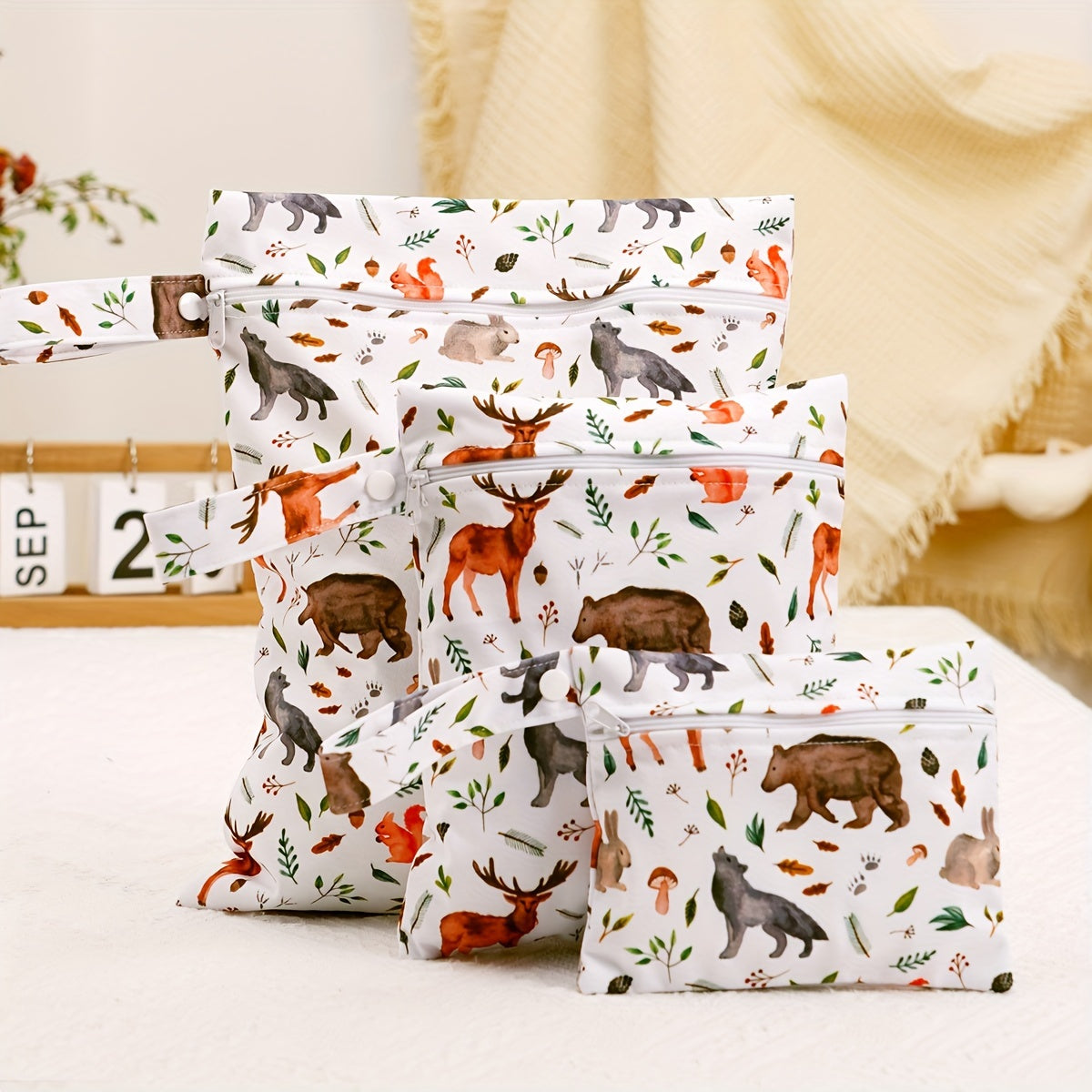 3 ta suv o'tkazmaydigan mato pampers saqlash sumkasi to'plami, bitta cho'ntakli yuviladigan nam-quruq sumkalar; suzish kiyimlarini saqlash uchun mukammal